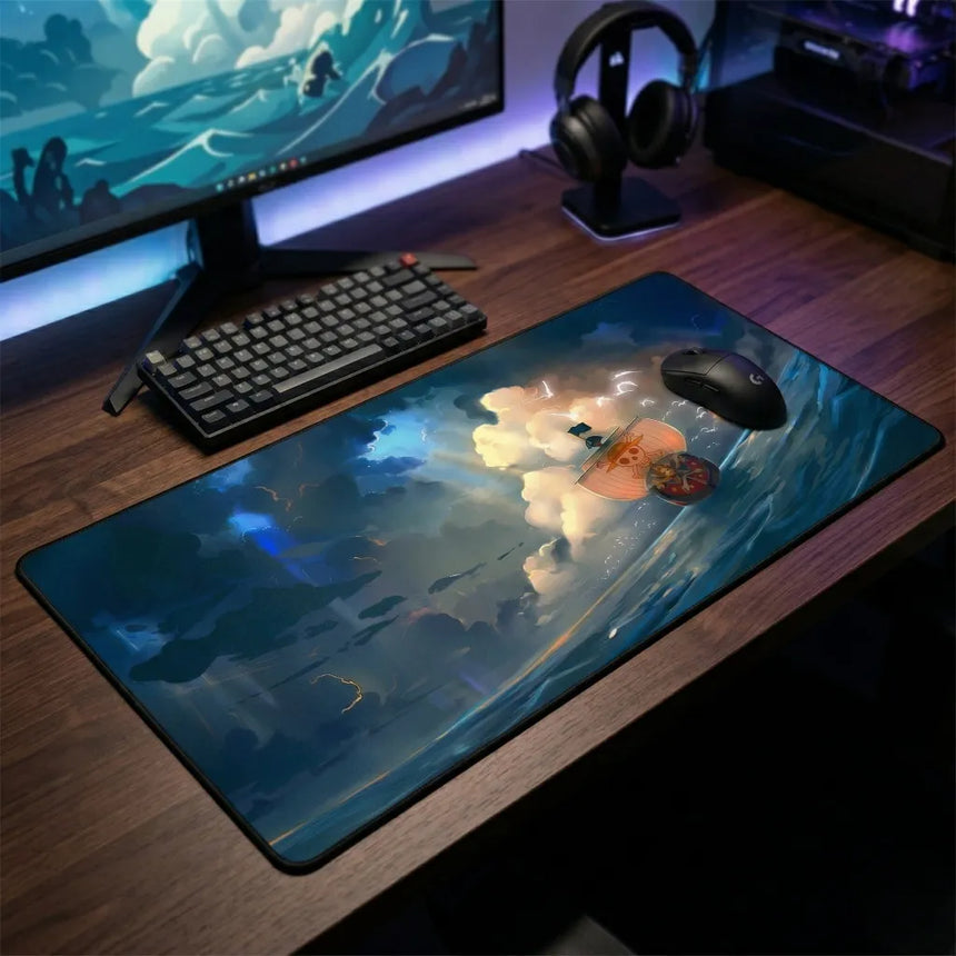 Tapis de Souris XXL One Piece Thousand Sunny Storm (900x400mm) - Glisse Esport - PopMyPad