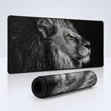 Tapis de Souris Lion Majestueux - Édition Noir & Blanc XXL