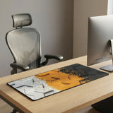 Tapis de Souris Polygon 3D — Design Géométrique Orange & Noir