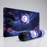 Tapis de Souris XXL Équilibre Céleste — La Danse Lunaire des Carpes Koï